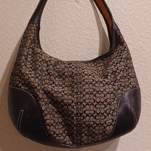 Coach A32K-6617 Hobo Shoulder Bag Signature Logo Purse - Medium Preowned EUC